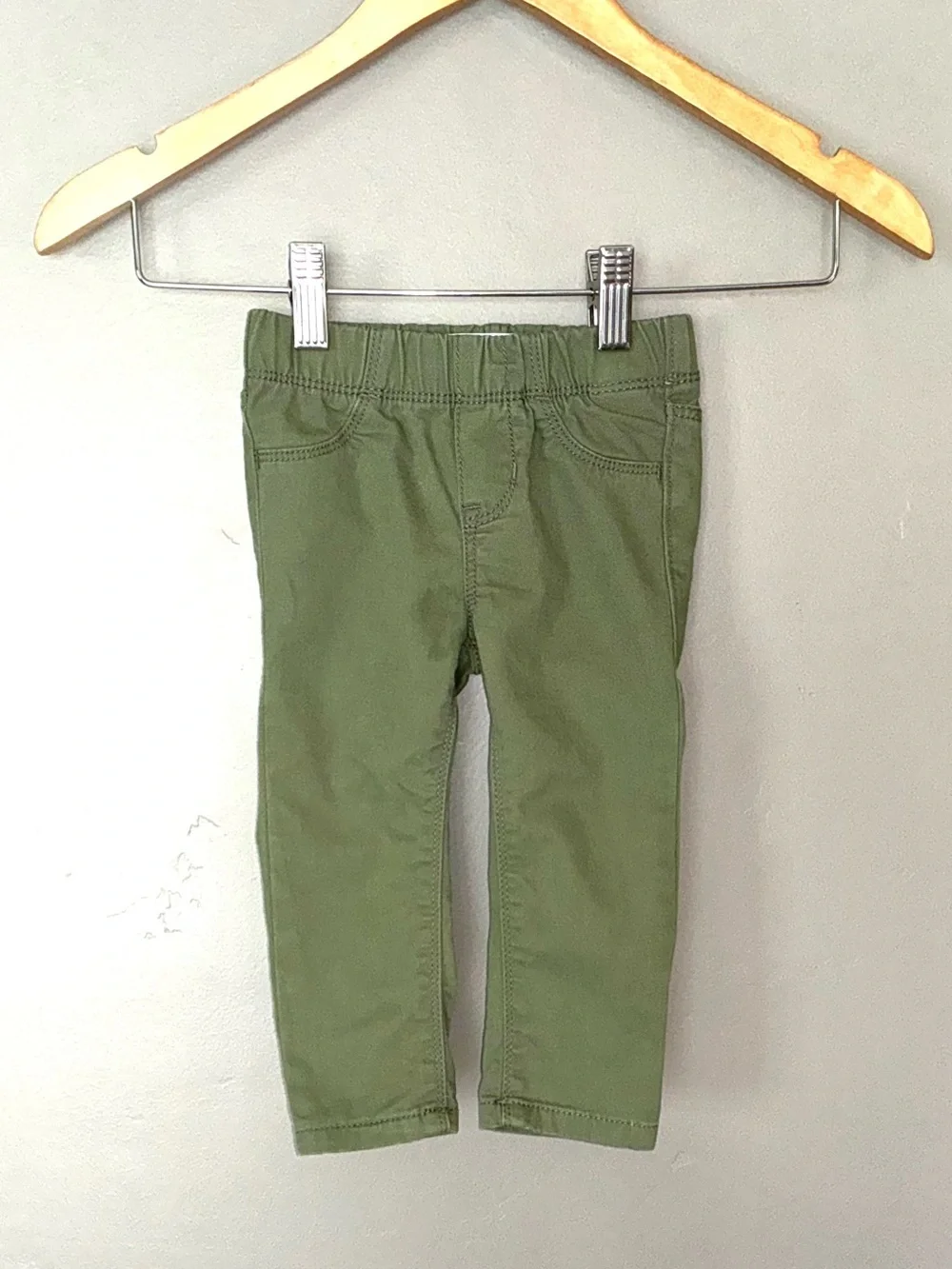 Old Navy 18-24M Olive Army Green Khaki Toddler Pants Classic Preppy Fall Moto